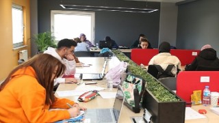 Gençlere kucak açan merkeze büyük ilgi