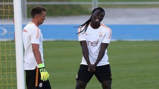 Muslera ve Gomis'ten Örnek Kaptanlık: “Primler Herkes İçin Eşit Olmalı…''