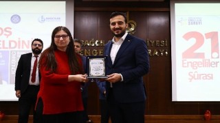 Otistik yazar Birsen Başar, Bağcılar'da otizmi anlattı