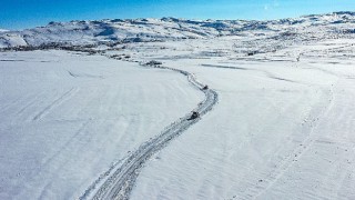 Van'da Kırsalda Karla Mücadele Aralıksız Sürüyor