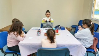 Depremden korkan Gaziemirli çocuklara özel terapi