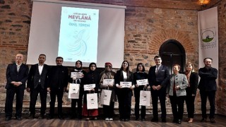 Liseliler, Mevlana sevgisini dizelere döktü