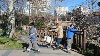 Yavuz Özcan Parkına metal korkuluk