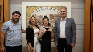 İnegöl Belediye Başkanı Taban Şampiyon Afrayı Ağırladı