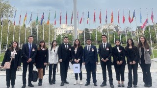 Yeditepe Üniversitesi Öğrencilerinden Avrupa ya Diplomasi Ziyareti