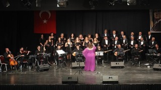 Antalya Büyükşehir Yaza Merhaba konseri düzenledi
