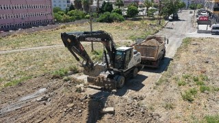Aydın Büyükşehir Belediyesi Söke de yol yapım çalışmalarına devam ediyor
