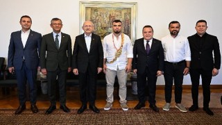 Başkan Böcek ve Başpehlivan Zeybekten CHP Genel Başkanı Kılıçdaroğluna ziyaret