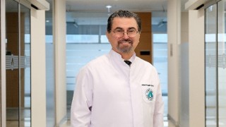 Daha beyaz ve orantılı dişler Hollywood gülüşü ile mümkün