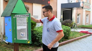 Geri Dönüşüm sokak kütüphanesi