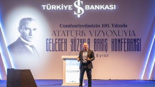 İş Bankası nın Uluslararası Atatürk Konferansı Devam Ediyor