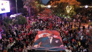 Aydınlılar Cumhuriyet;in 100. Yılı için yürüdü