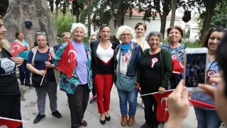 Efes Selçuklu kadınlar Zübeyde hanım'ın huzurunda:Her şey kadınla başlar..