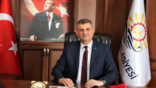 Gölcük Belediye Başkanı Ali Yıldırım Sezer, yayınladığı mesaj ile 29 Ekim Cumhuriyet Bayramı'nı kutladı.