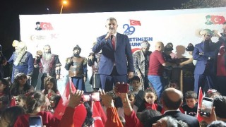 Gölcük;te Cumhuriyet;in 100. Yıl coşkusu muhteşemdi