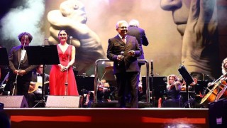 Kadıköy, Cumhuriyet;in 100. Yılını yüz binlerce kişiyle kutladı