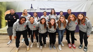 Sutopunda tarihi başarı kazanan İzmir ekibi gözünü finale dikti