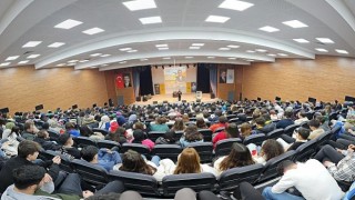 Şehir Konferanslarında Eğitim Danışmanı Müftüoğlu; Çumra, Ereğli ve Ilgında Öğrencilerle Buluştu