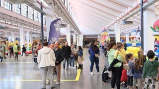 Aydınlılar, Aydın Büyükşehir Belediyesi tarafından Fuar Aydında düzenlenen ramazan etkinliklerinde bir araya geliyor