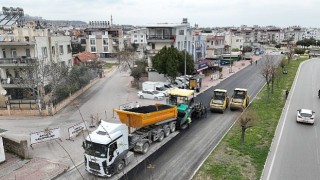Büyükşehirden Ceyhan Caddesine sıcak asfalt
