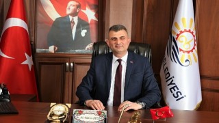 Gölcük Belediye Başkanı Ali Yıldırım Sezer, yayınladığı mesaj ile tüm işçi ve emekçilerin 1 Mayıs Emek ve Dayanışma Gününü kutladı