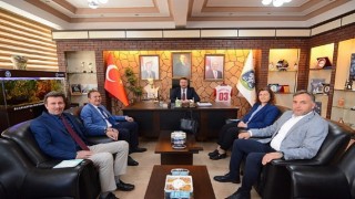 Sandıklı İlçe Milli Eğitim Müdürü Hüseyin Eroğlu ve beraberindeki heyet, Belediye Başkanımız Adnan Öztaşa hayırlı olsun ziyaretinde bulundu