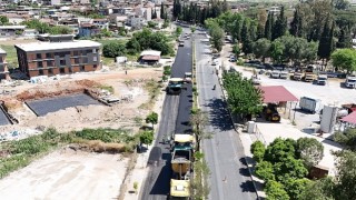 Aydın Büyükşehir Belediyesi, kent genelinde vatandaşlar için daha güvenli ve konforlu yollar oluşturmaya devam ediyor