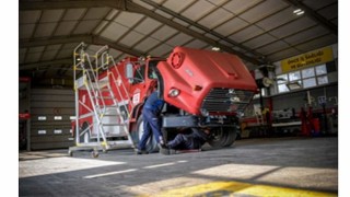 İtfaiye araçlarının bakım üssü: Mekatronik Atölyesi