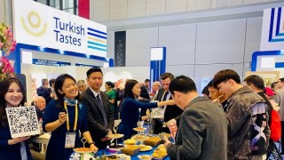 Türk ihraç ürünleri Çin in batısına Urumçi den doğusuna Şanghay dan girecek