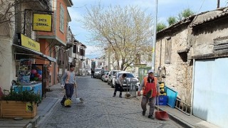 Ayvalık ta Temizlik Seferberliği Sürüyor
