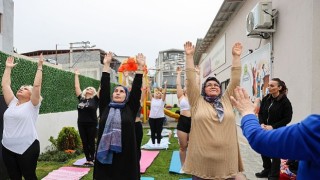 Gülşah Durbay Kadın Danışma Merkezinde yoga heyecanı