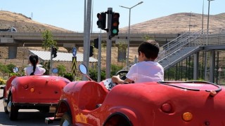 Asarlık Trafik Eğitim Parkuru nda Her Gün 50 Çocuk Kuralları Öğreniyor