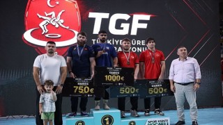 Uluslararası Güreş Turnuvası nda ilk gün tamamlandı