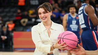 Farkındalığın temsilcisi Cemre Baysel oldu